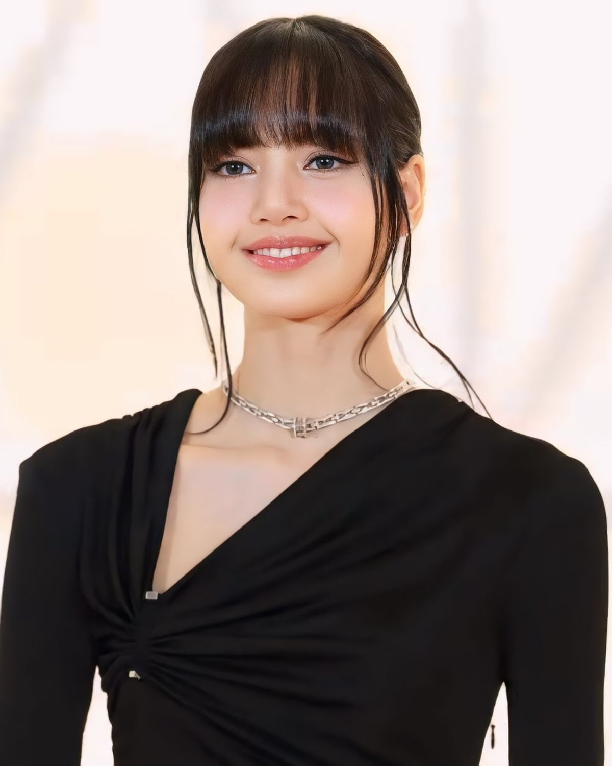 Lisa Manobal The Global Artist Who Is Redefining The Narrative of Solo Stardom Through Music and Hollywood