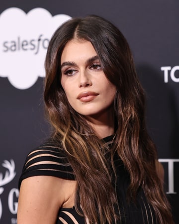 The Strategic Conquest of European Runways: Examining Kaia Gerber’s Rapid Rise to Model of the Year and "Big Four" Vogue Cover Status