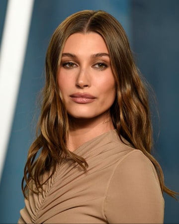 The Strategic Shift: Analyzing Hailey Bieber's Successful Transition from High Fashion Modeling to Skincare Brand Founder