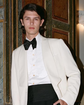 "Lineage Dressing": Deconstructing the Elegant and Understated Style of Count Nikolai of Monpezat as a Gen Z Fashion Icon
