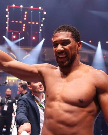 British Boxer Anthony Joshua Injured in Nigeria Road Accident Leaving Two People Dead